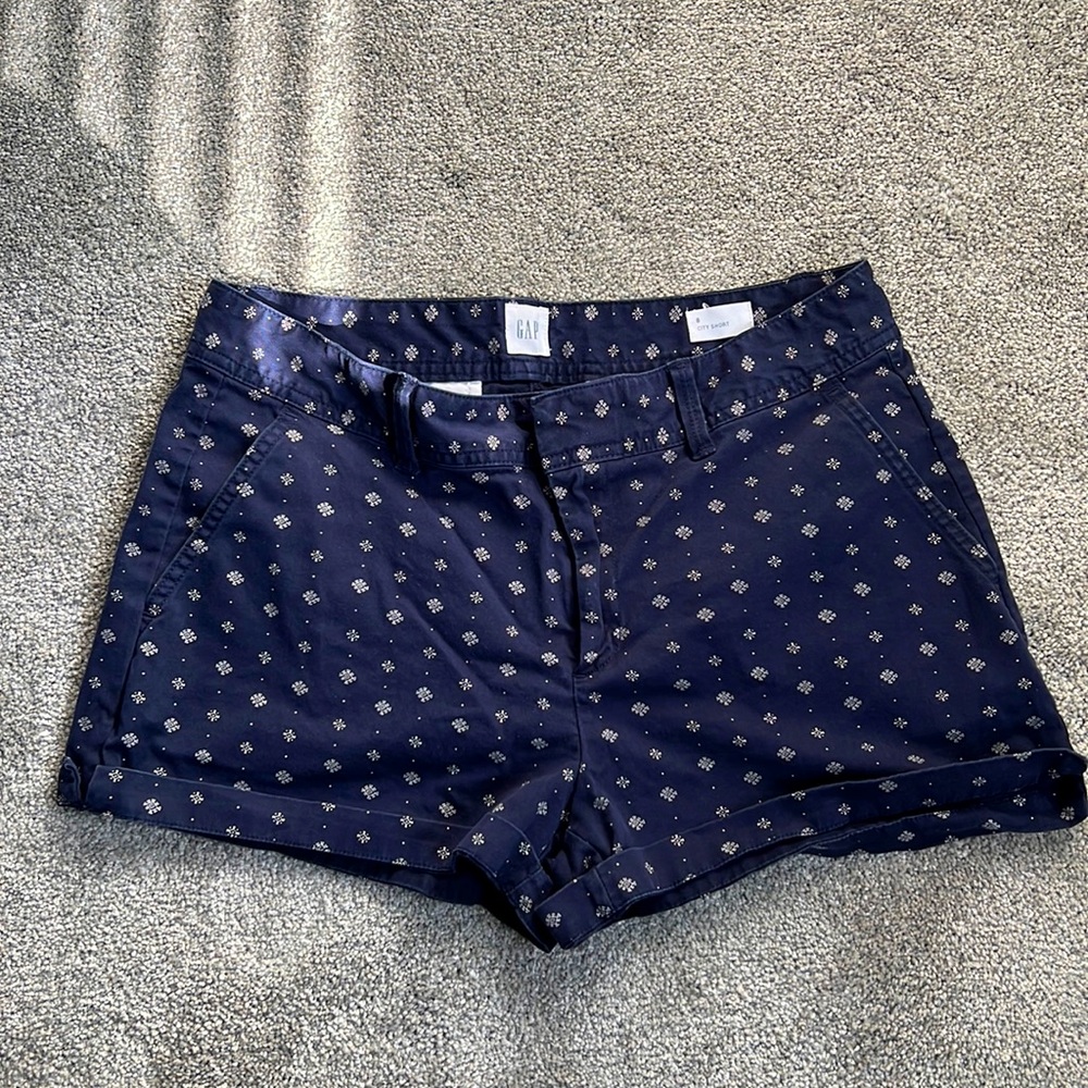 GAP city shorts